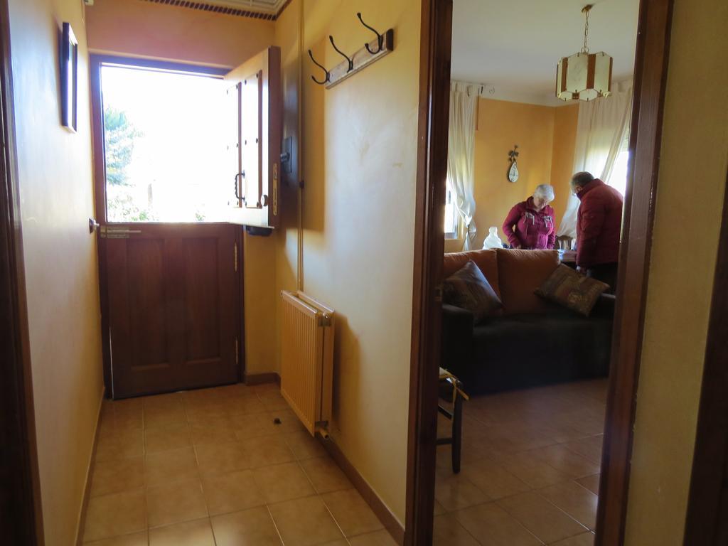 Casa Rural La Conejera Madrigalejo Del Monte Luaran gambar